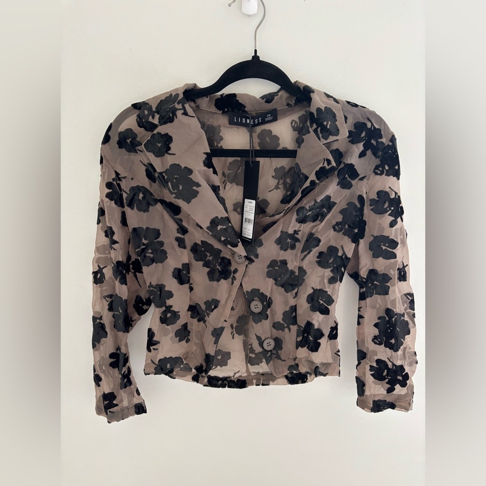 Revolve Lioness  Kenny Nineties Semi-Sheer Floral Top - Picture 7 of 12